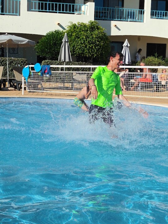 Não me canso disto_Piscina5.jpg
