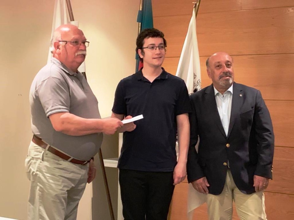 Entrega Bolsas Rotary (1).jpg