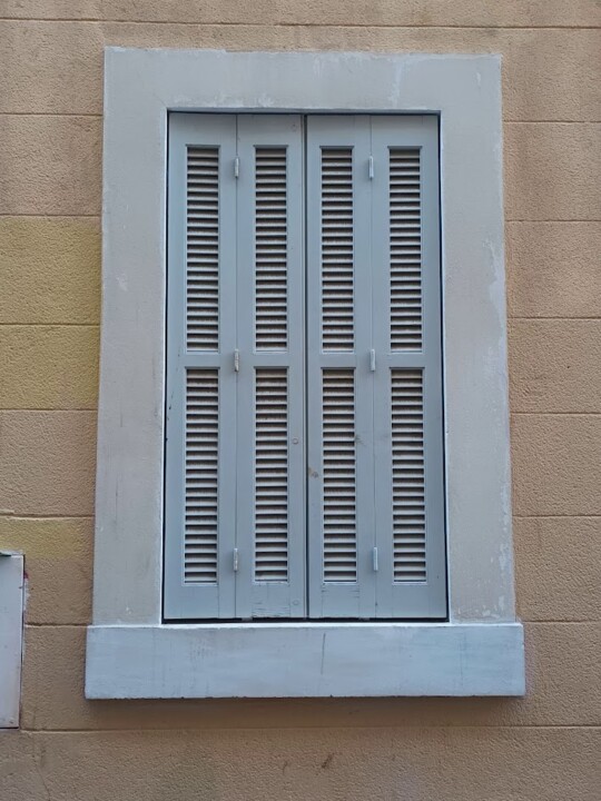 Não me canso disto Janela.jpg