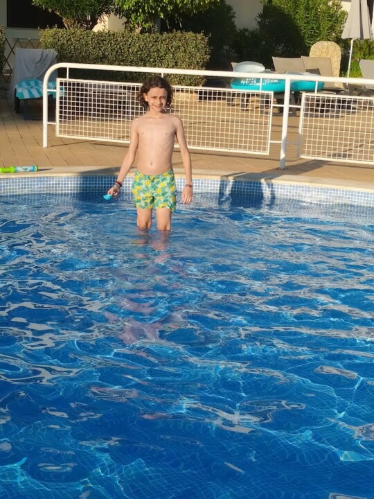 Não me canso disto piscina2.jpg