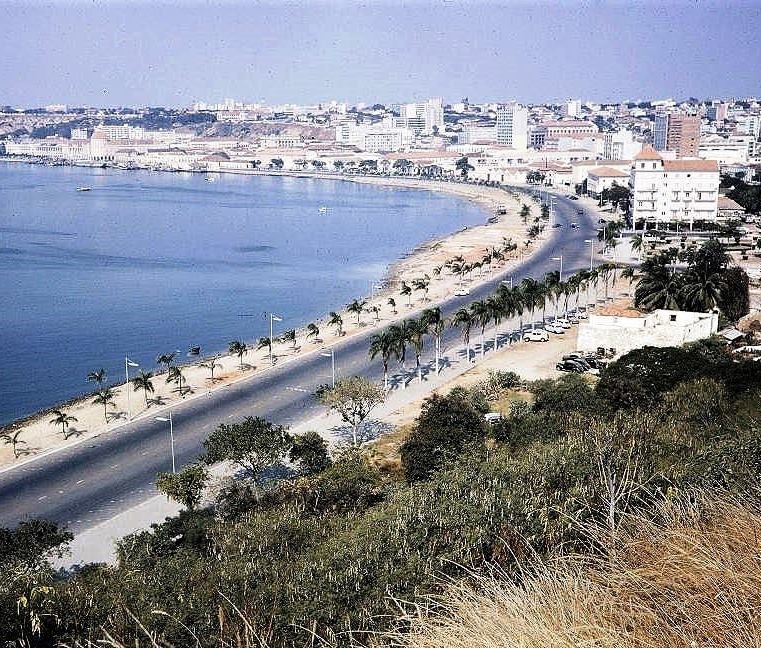 ....Luanda, Marginal+ 1961.jpg