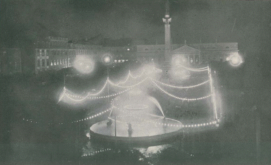 iluminacao noturna no rossio.GIF