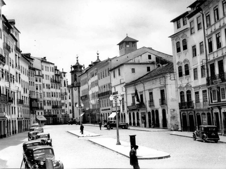 Tasca da Alexandrina, ao fundo.jpg