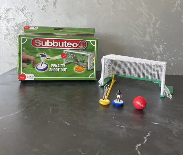 Subbuteo-Penalty-Shoot-Out-By-Hasbro-2015-Complete