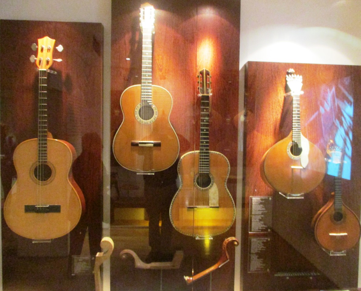 Guitarras 1.JPG Guitarras 1.JPG