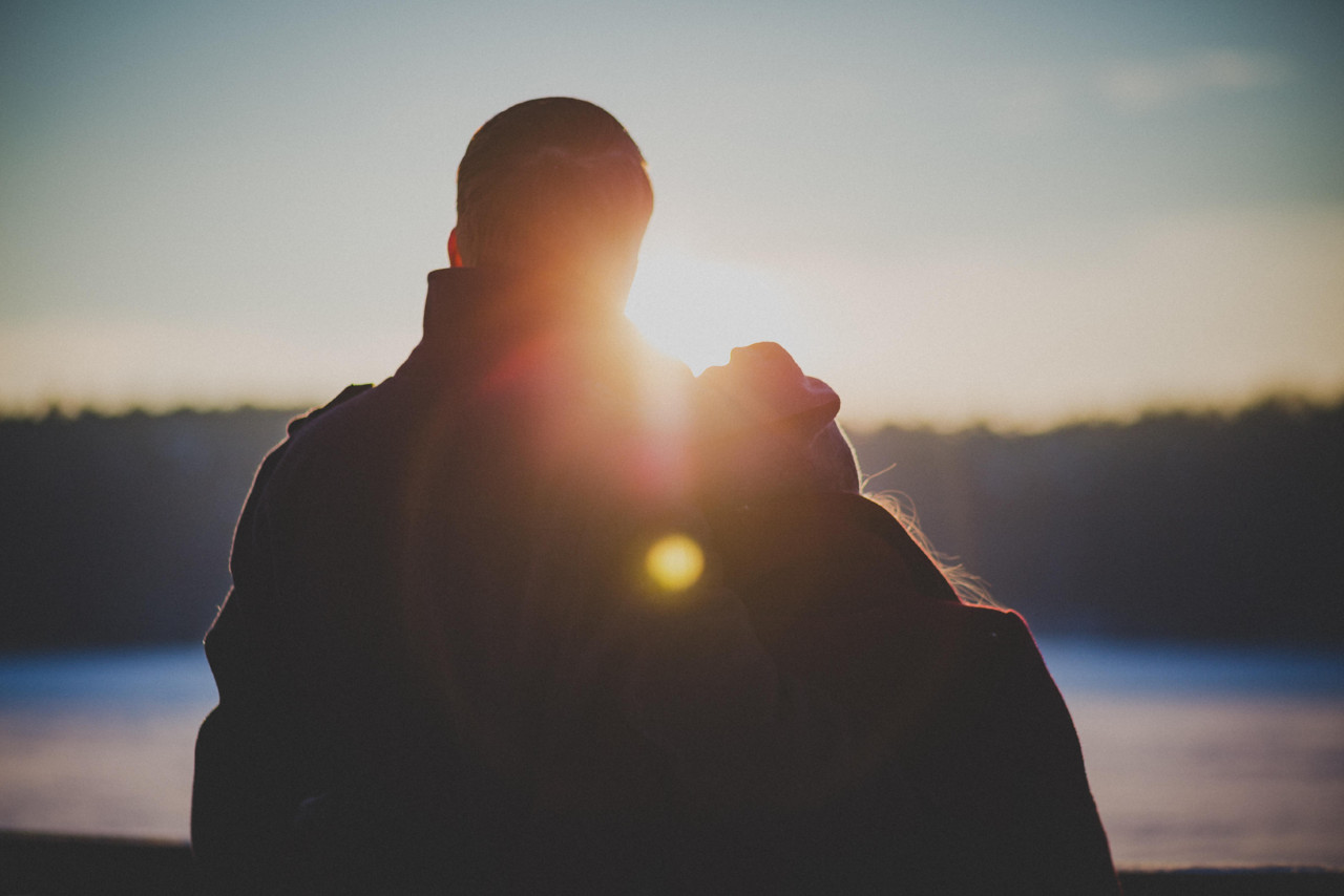 couple_watching_sunset.jpg