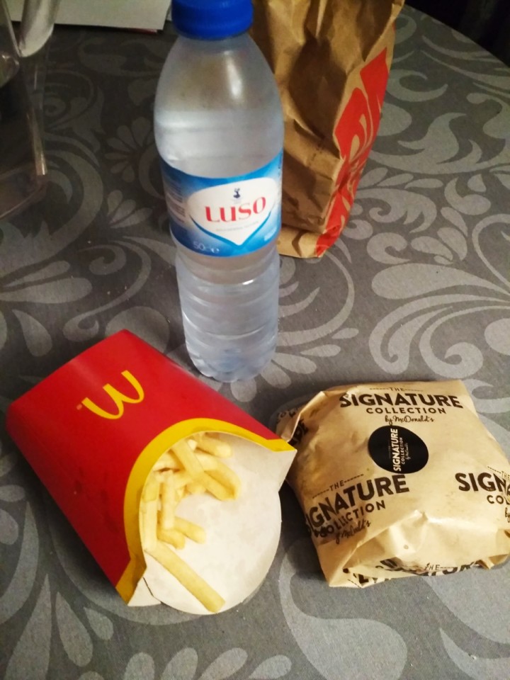 McDonald's Signature Queijo Chèvre e Uber Eats