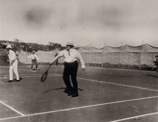 d carlos tenis 1.JPG