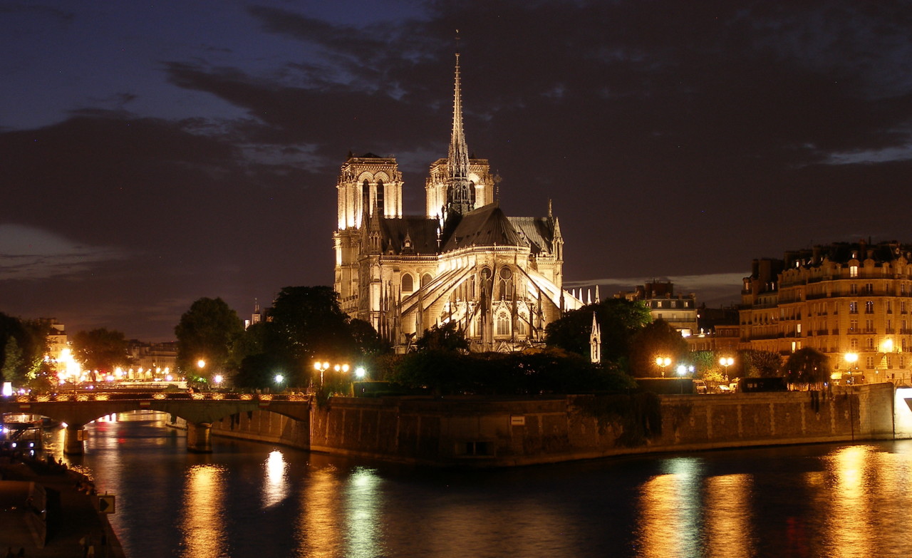 Cathédrale_Notre-Dame_de_Paris-1 (1).JPG Cathédrale_Notre-Dame_de_Paris-1 (1).JPG