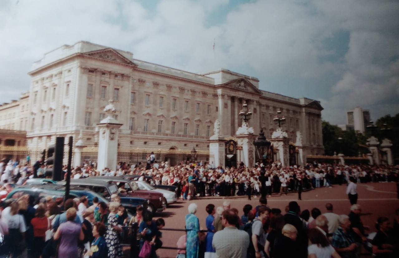 buckingham palaceAgosto1998.jpg