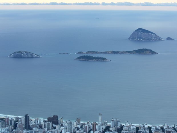 Amanhecer no Rio - C&eacute;u fica nublado nesta segunda