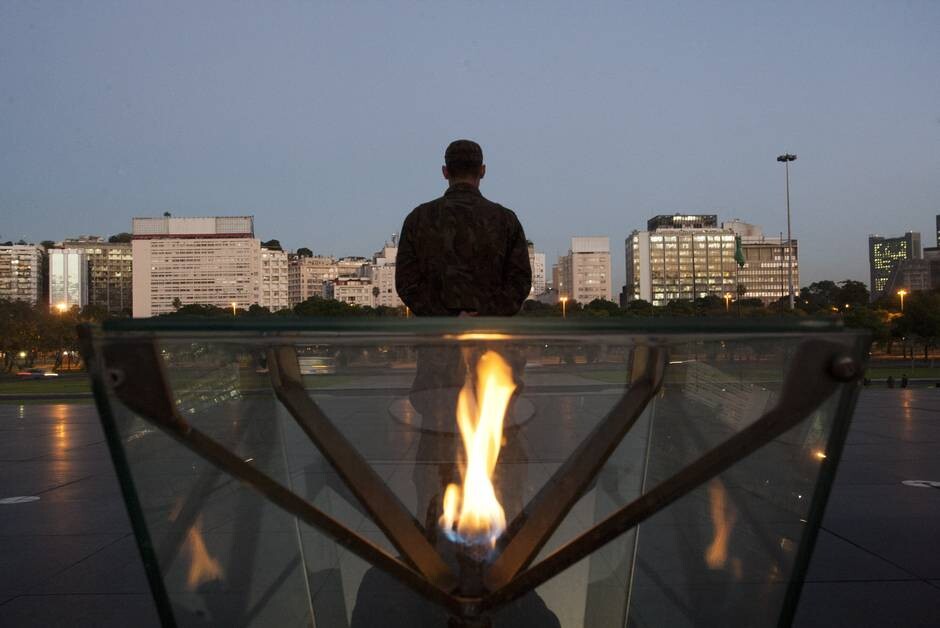 Amanhecer no Rio - Amanhecer no Monumento dos Prac