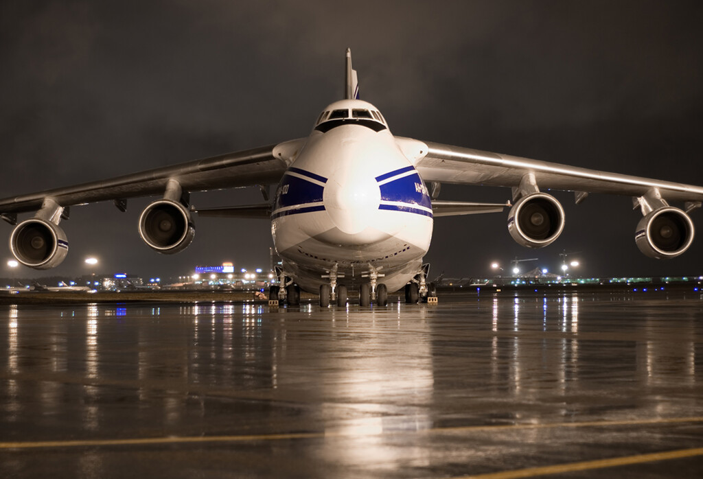 Aeroporto Internacional de Cabo Frio RJ - Antonov
