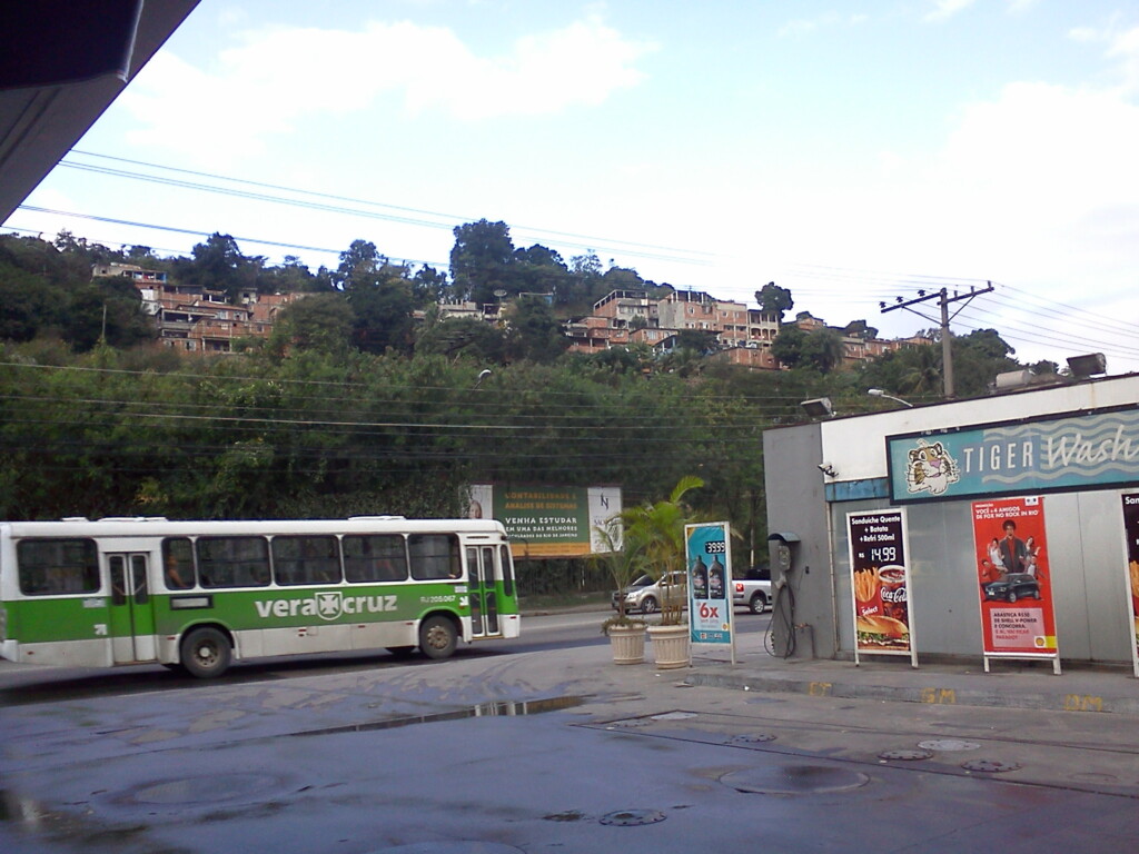 Forma&ccedil;&atilde;o de mais uma favela fabrica de bandidos 