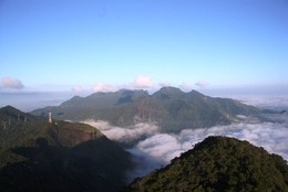 Amanhecer - Amanhecer na cidade visto do Sumar&eacute; -