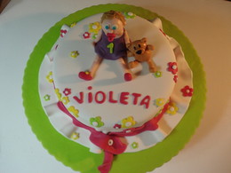 Bolo motas+ aniv M+ presentes+violeta 128.jpg