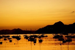 Amanhecer no Rio -  Ba&iacute;a de Guanabara nesta quart